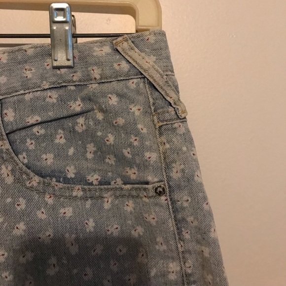 Free People Daisy shorts size 27 - Picture 3 of 5